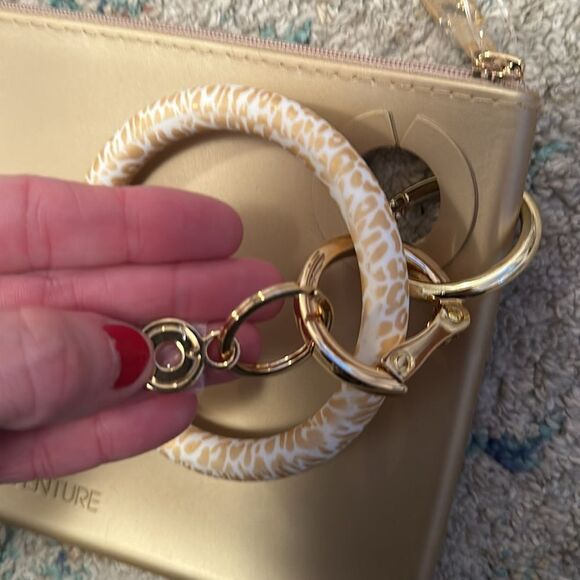 NWOT Oventure Silicone Big O Key Ring w/Large Silicone Pouch -Gold - Picture 5 of 10